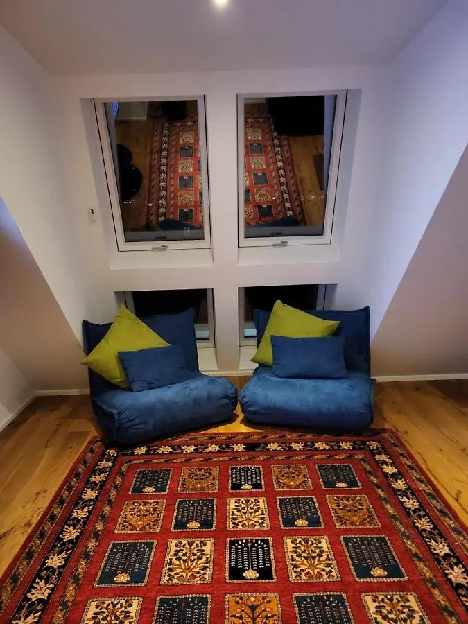 Apartment Skysuite Holiday Home Wien