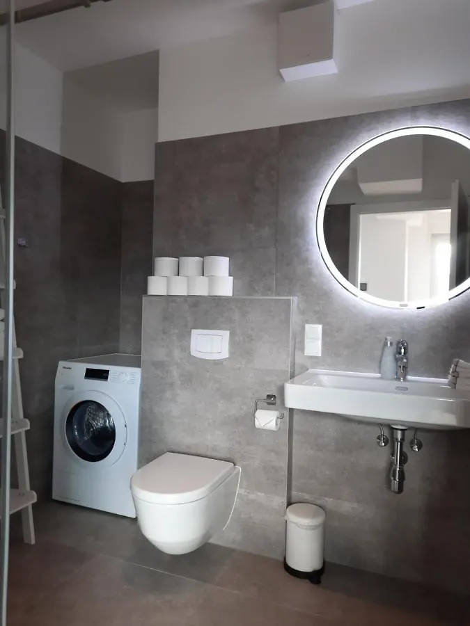 Skysuite Holiday Home Wien Apartment