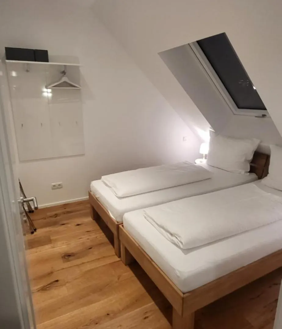 Skysuite Holiday Home Wien 0*,